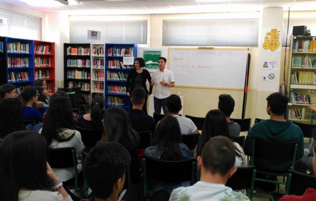 Alumnos de Secundaria del IES Oróspeda participan en talleres de educación afectivo sexual - 1, Foto 1