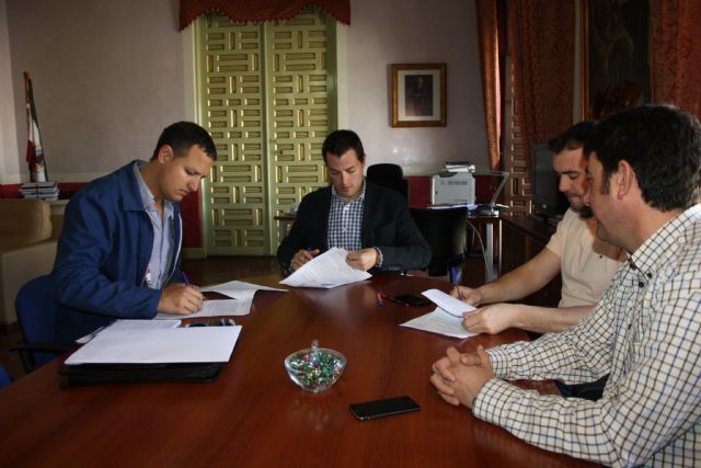Firmado el contrato para la explotación de la “Plaza de Toros de Cehegín” con la empresa Tauroemoción - 1, Foto 1