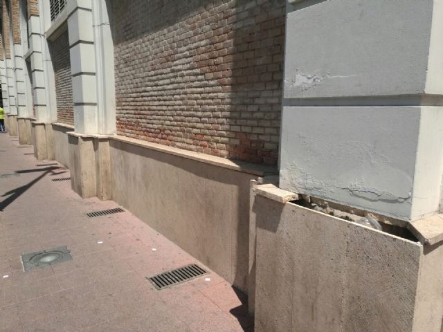 Cambiemos denuncia el mal estado del edificio del mercado de Verónicas - 2, Foto 2