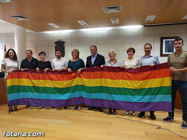 Lestura manifesto World Day Against Homophobia, Lesbophobia, Biphobia and Transphobia, Foto 2