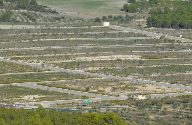 IU-verdes: La alcaldesa, Candi Marín, consigue que el Polígono Industrial pueda ponerse en marcha - 1, Foto 1