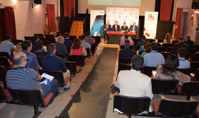 Los asociados de ASECOM se informan sobre ciberseguridad con una charla en Lorquí - 1, Foto 1