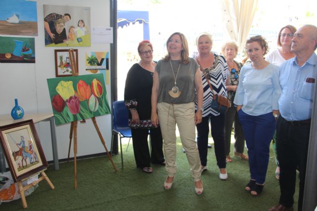 La VI Feria de Asociaciones muestra los proyectos e iniciativas de una veintena de colectivos pinatarenses - 1, Foto 1