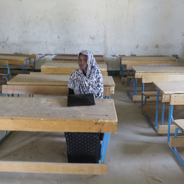 Educación por radio, clases a través de Whatsapp o estudiantes líderes que se comunican con compañeros y compañeras que no tienen acceso a la enseñanza online - 1, Foto 1