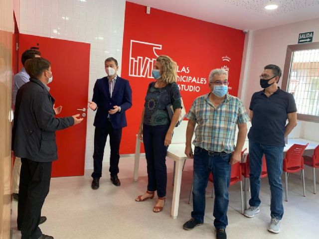 El Ayuntamiento ultima la sala de estudio de Zeneta con la instalación del mobiliario y la señalización interior y exterior - 1, Foto 1