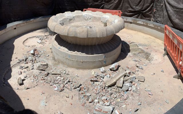 Comienzan las obras de arreglo de las fuentes de las calles Mula y Mayor - 3, Foto 3