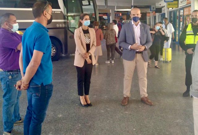 La intensificación de vigilancia policial en la estación de San Andrés permite reducir el número de taxis sin licencia - 2, Foto 2