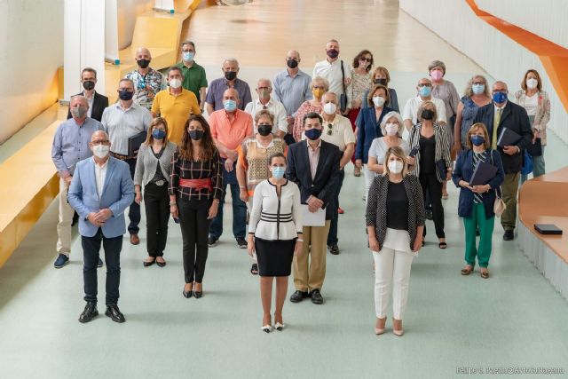 El Ayuntamiento homenajea a los 77 empleados municipales que se jubilaron entre 2019 y 2021 - 1, Foto 1