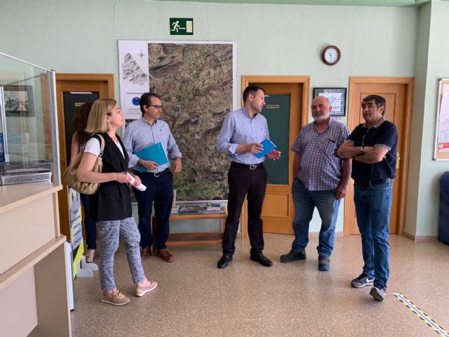 Reunión con la Comunidad de Regantes Miraflores para analizar problemas derivados de la explotación de aguas subterráneas, Foto 1