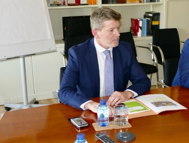 El alcalde José Antonio Serrano traslada al Ministerio de Transportes su firme compromiso para que el Tranvía llegue al Carmen - 5, Foto 5