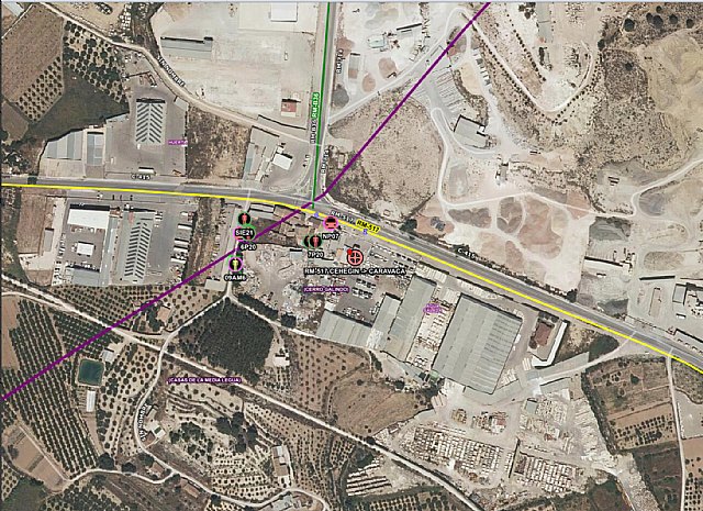 Extinguido el incendio declarado en una planta de reciclaje en Cehegín - 1, Foto 1