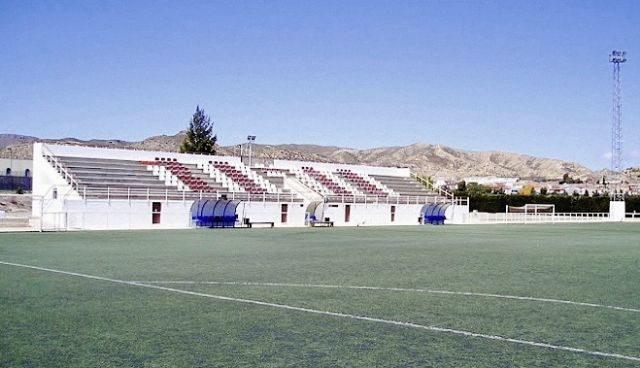 El PSOE exige la ejecución de la cubierta del graderío del Campo de Futbol municipal de Puerto Lumbreras - 1, Foto 1