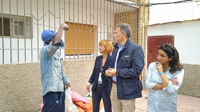 El PP denuncia la existencia de un campamento en plena calle del barrio de Los Ángeles - 1, Foto 1