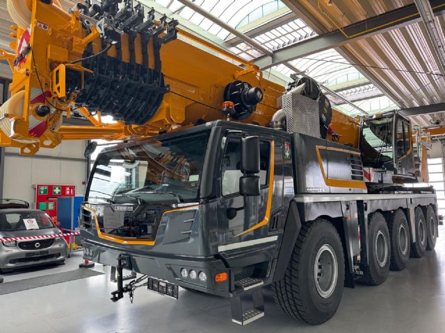 La Hita refuerza su liderazgo en maquinaria pesada con la grúa autopropulsada más grande de su flota hasta la fecha - 2, Foto 2