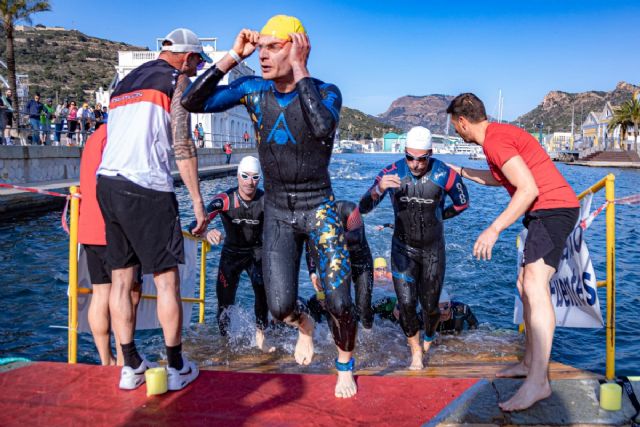 Cartagena congrega a deportistas y aficionados de toda España con la celebración de un triatlón y la Copa del Rey de fútbol sala - 1, Foto 1