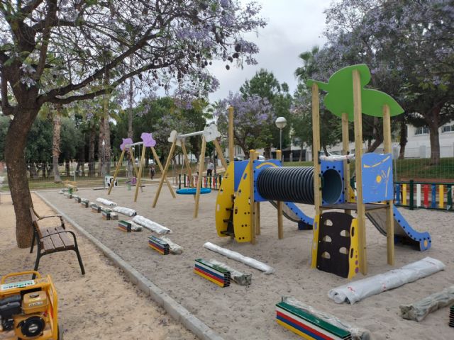 Los vecinos de El Palmar estrenan un renovado Parque Infantil, nuevo asfaltado, y mejoras en vías y calles con una inversión de 240.000 euros - 2, Foto 2