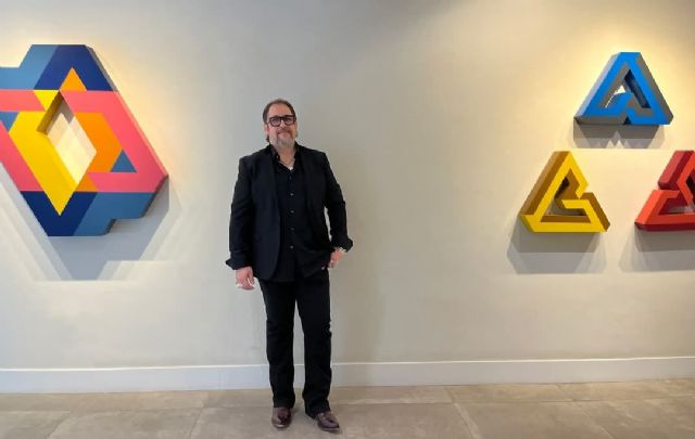 El artista calasparreño Ricardo Escavy inaugura en Valencia su nueva obra Eucromía - 2, Foto 2