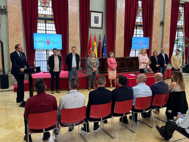 Un total de 11 nuevas categorías consolidan puestos de funcionario y personal laboral fijo en el Ayuntamiento de Murcia - 3, Foto 3