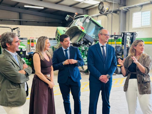 Lorca refuerza su liderazgo en formación profesional con la implantación de la nueva modalidad de FP dual intensiva en la familia profesional de transporte y mantenimiento de vehículos - 2, Foto 2