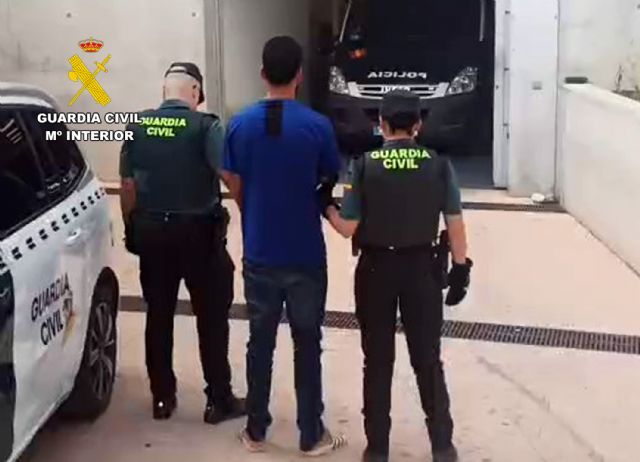 La Guardia Civil detiene en Beniel a un joven dedicado a cometer robos con violencia e intimidación - 2, Foto 2