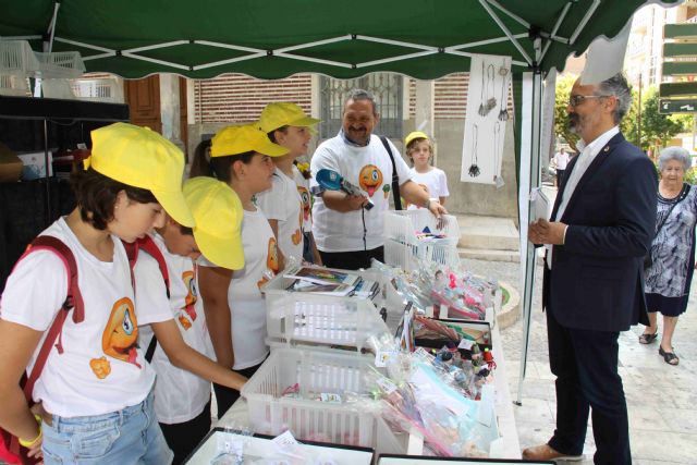 El Cervantes clausura Emprender en mi escuela con la venta de sus productos en el mercado semanal - 2, Foto 2