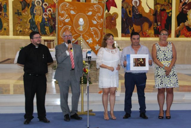 Arturo Ponce recibe el premio de fotografía de la Semana Santa pinatarense - 1, Foto 1