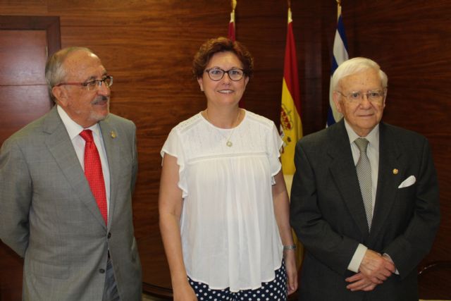 El doctor Marín Padilla visita de nuevo Jumilla y se reúne con la alcaldesa - 1, Foto 1