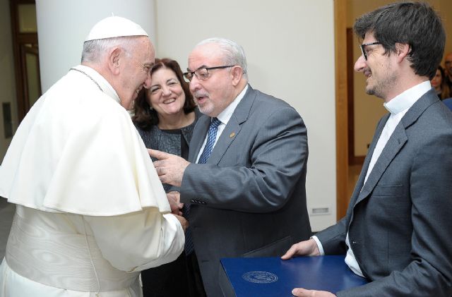 El Papa anima a José Luis Mendoza a seguir adelante con los proyectos y sosteniendo a la Iglesia - 1, Foto 1
