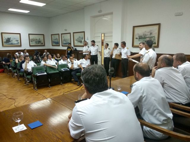 Estudiantes de Comunicación de la UCAM colaboran con el Arsenal de Cartagena en un simulacro de salvamento de un submarino - 2, Foto 2