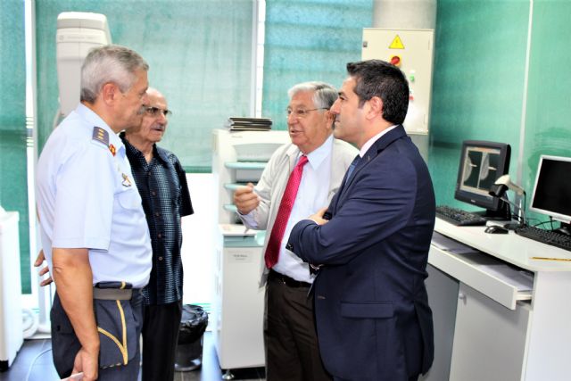 El alcalde de Alcantarilla, Joaquín Buendía, visita la sede regional en Murcia de la Asociación Española Contra el Cáncer - 4, Foto 4