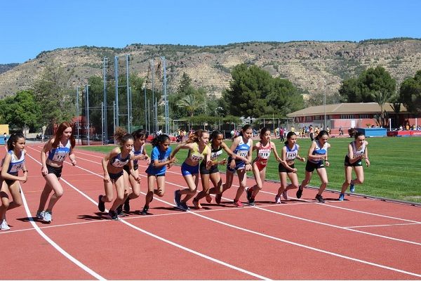 Lorca y Alhama se reparten el protagonismo de la competicin regional en pista, Foto 1