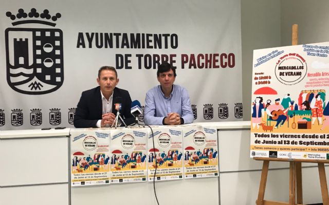 Visita al Mercadillo de la Torre Golf Resort de Roldán, cita obligada los viernes de verano - 1, Foto 1