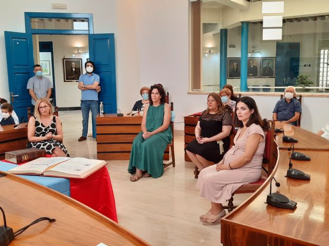 Cuatro empleadas municipales toman posesión de sus puestos como funcionarias de carrera - 2, Foto 2