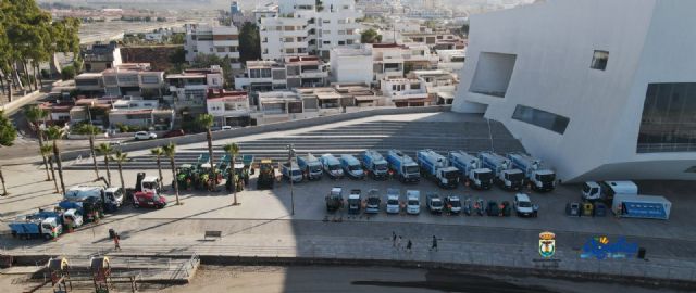 Ayer se presentaba la nueva flota de vehículos del servicio de limpieza viaria y recogida de residuos - 2, Foto 2