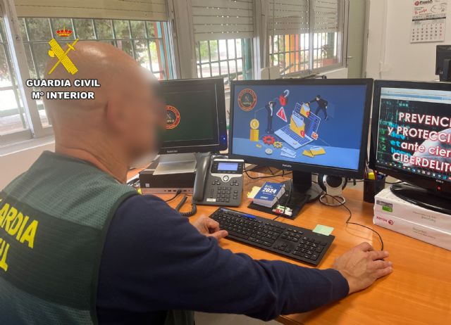 La Guardia Civil desarticula un grupo delictivo que estafaba a empresas del Campo de Cartagena - 1, Foto 1