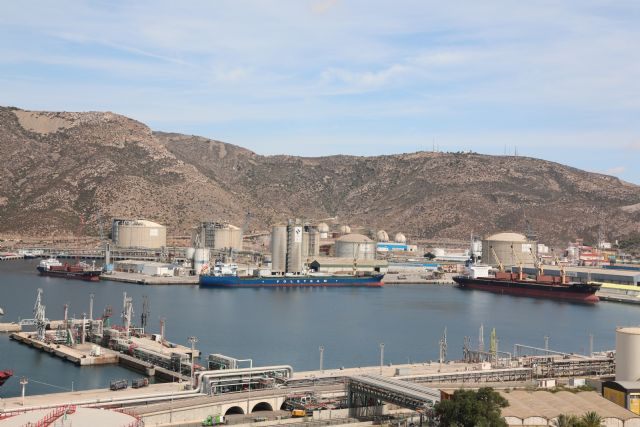 Cartagena crece en un 2,62 por ciento en su tráfico total de mercancías con más de 15,8 millones de toneladas movidas hasta mayo - 1, Foto 1