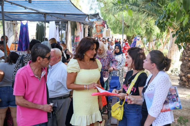 El Gobierno de Lorca refuerza el control sobre la venta ambulante y mejora las condiciones del mercado semanal con la adquisición de nuevas carpas - 2, Foto 2