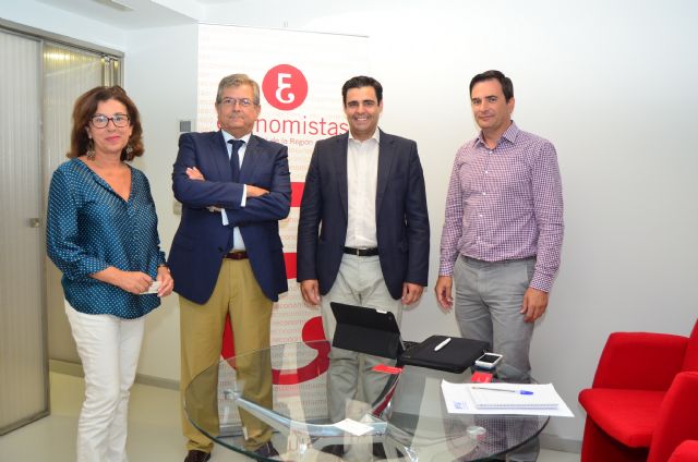 El SEF y el Colegio de Economistas desarrollarán nuevos programas formativos y de empleo para sus colegiados - 1, Foto 1