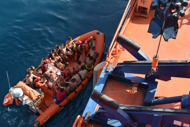 Cruz Roja y Salvamento Marítimo participan en un simulacro en Águilas - 2, Foto 2