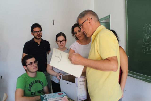 Alumnos de la Universidad de Murcia catalogan el fondo documental de Bullas - 1, Foto 1