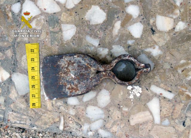 La Guardia Civil detiene a un presidiario por la sustracción de una urna funeraria - 5, Foto 5