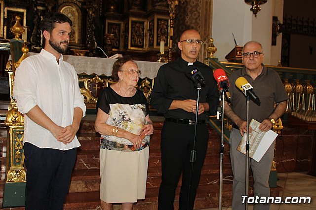 Presentan la segunda parte del programa de actos de la celebración del 450 aniversario de la dedicación del Templo Parroquial de Santiago, Foto 1