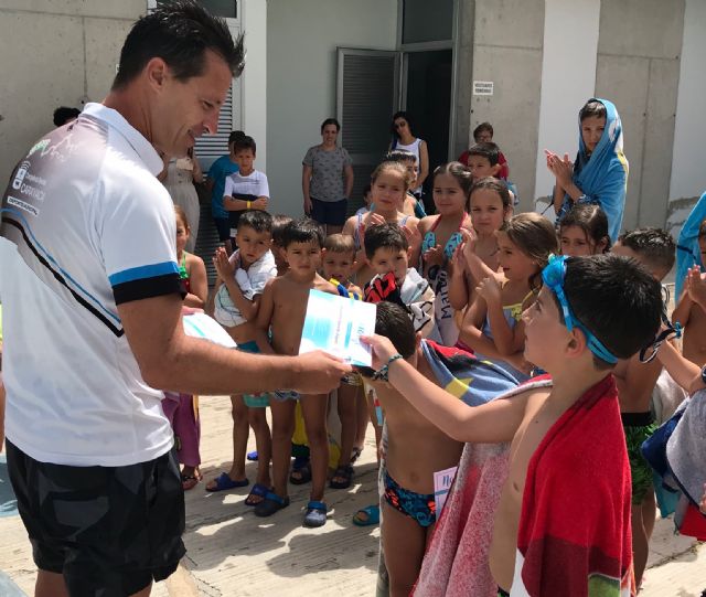 Más de 450 personas participan este verano en la campaña ‘Aprende a Nadar’ de la Concejalía de Deportes - 2, Foto 2