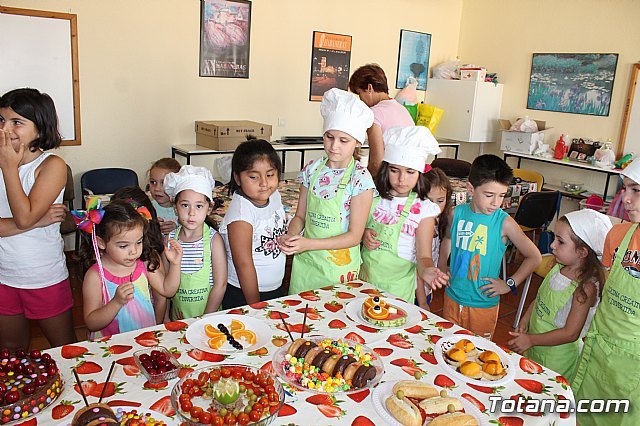 Unos 60 niños y niñas participan este mes en el Taller de Cocina Creativa y Divertida, Foto 2