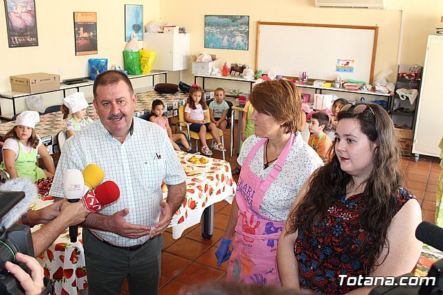 About 60 boys and girls participate this month in the Creative and Fun Cooking Workshop, Foto 4