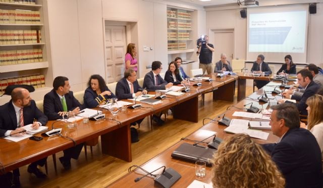 El Ejecutivo regional exige al Gobierno de España que cumpla con las obras de soterramiento y traiga el AVE ya a la Región - 1, Foto 1