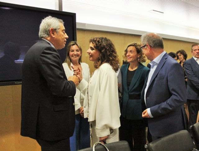 El Ejecutivo regional denuncia que el bloqueo de la reforma del Sistema de Financiación Autonómica condena a la Región a más déficit y deuda - 2, Foto 2