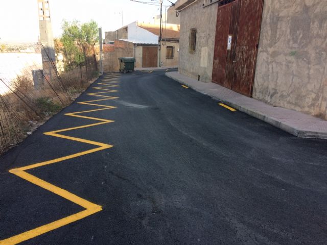 Finalizan las obras de renovación de las redes de abastecimiento y saneamiento en la calle Sucre, en el barrio de la Era Alta, Foto 3