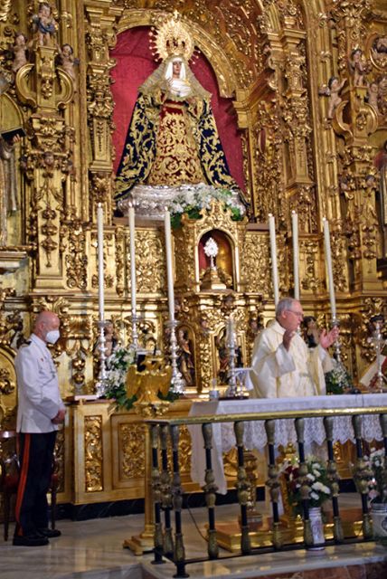 La Comandancia Naval de Sevilla celebró la misa del Carmen en la capilla de los marineros en Triana - 1, Foto 1