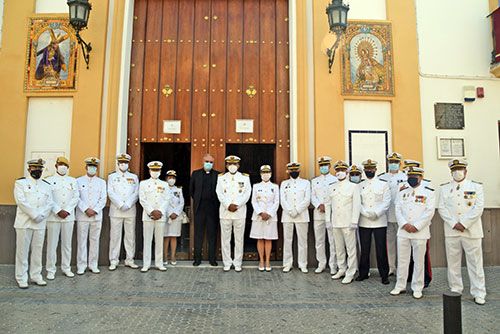 La Comandancia Naval de Sevilla celebró la misa del Carmen en la capilla de los marineros en Triana - 5, Foto 5